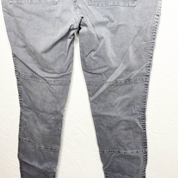 Madewell Gray Pants with Zipper Detail - Picture 16 of 16